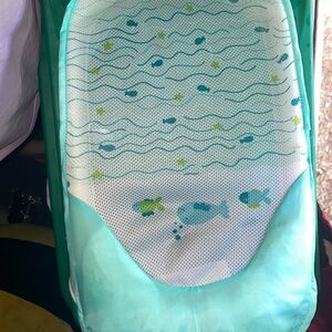 Aqua Baby Bath Seat with Fish Design